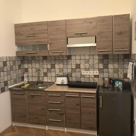 Napocska Apartment *
